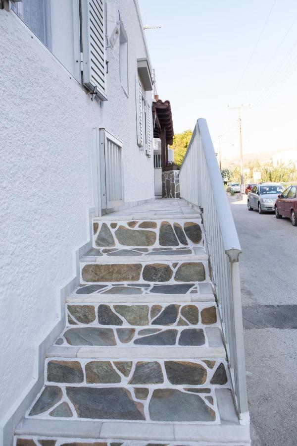 Venerdi Libero Villa Kini Exteriör bild